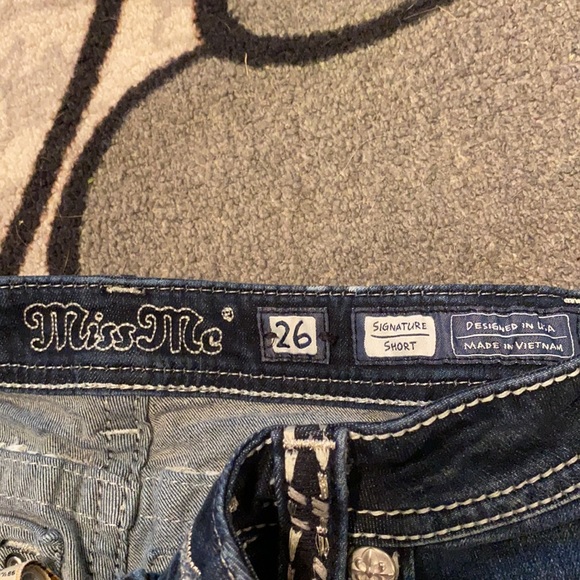 Miss Me signature stretch shorts - Picture 7 of 9